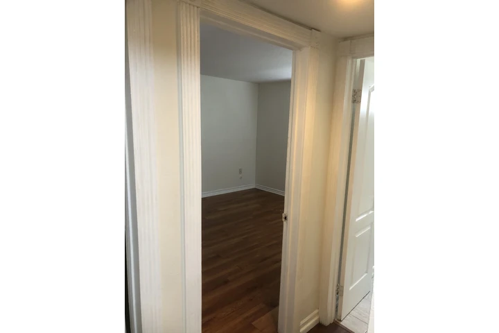 $2000 : Apartment image 8