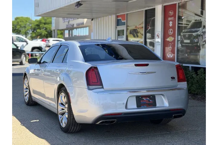 $17999 : 2019 300 Limited image 7