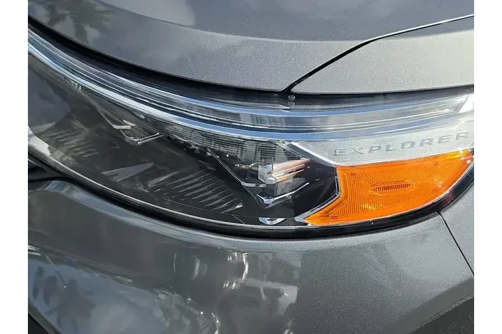$30990 : Ford Explorer 2024 XLT 4dr S image 9