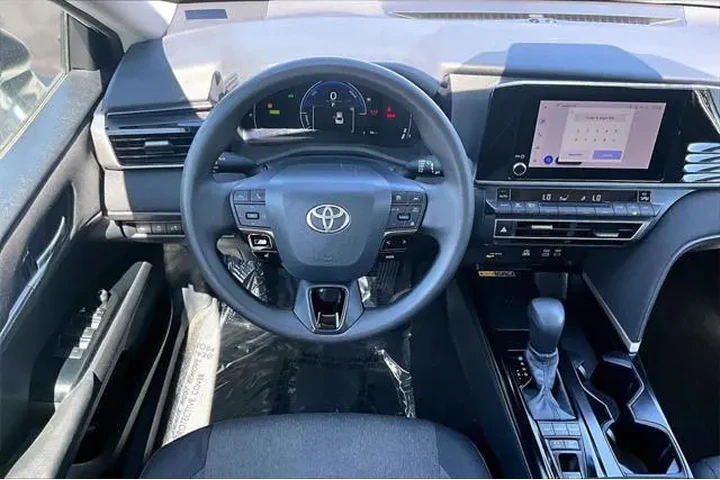 $23991 : Toyota Camry 2025 SE 4dr Sed image 8