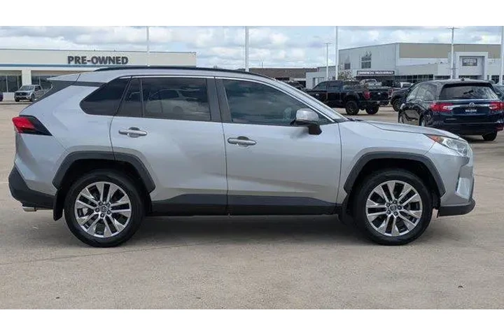$18000 : Toyota RAV4 2019 XLE Premium image 2