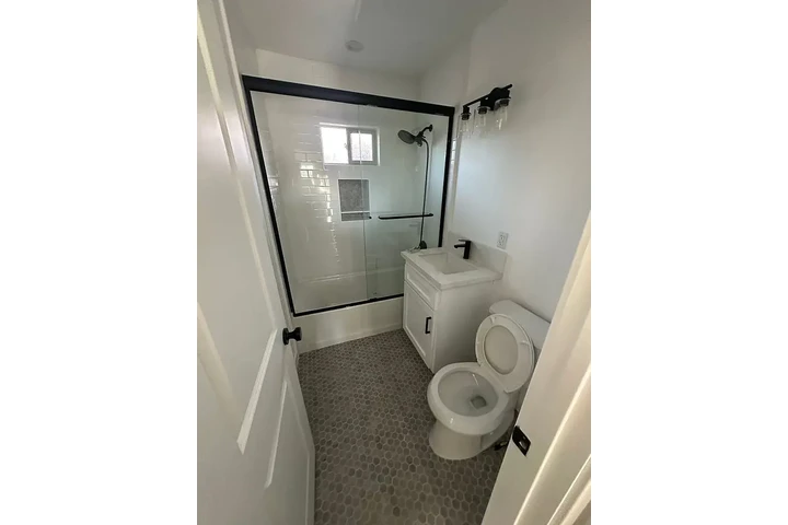 $1100 : 🏡Acogedor en Maywood, CA image 1