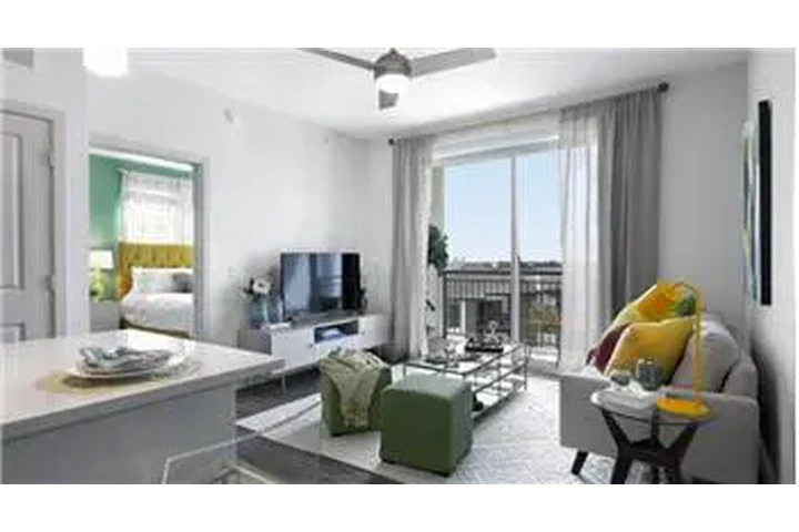 $4500 : Rental property with 3 bedro image 1