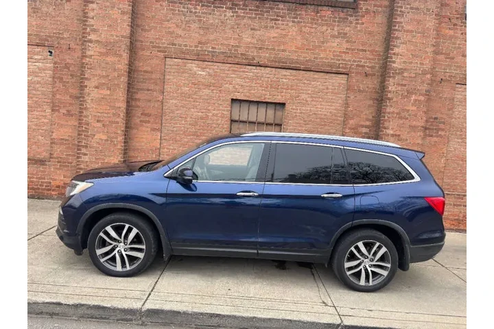 $17000 : 2017 Pilot Elite image 5