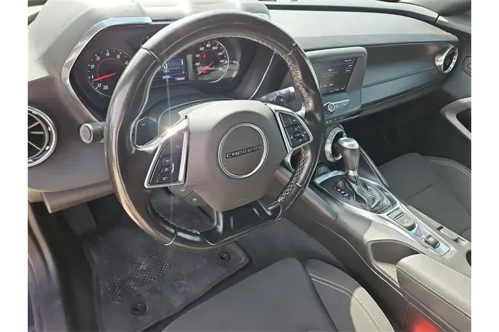 $25987 : Chevrolet Camaro 2023 LT 2dr image 10