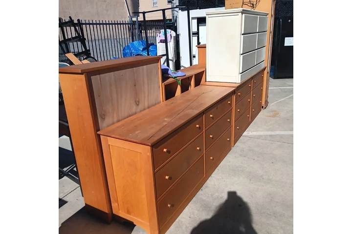 $1 : COA’s EPIC Garage Sale Fundrai image 4