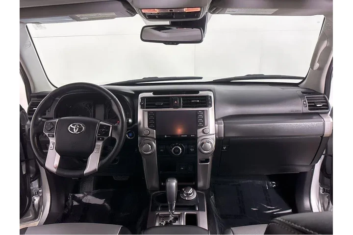 $42997 : Gold Certified2023 4 RUNNER S image 4