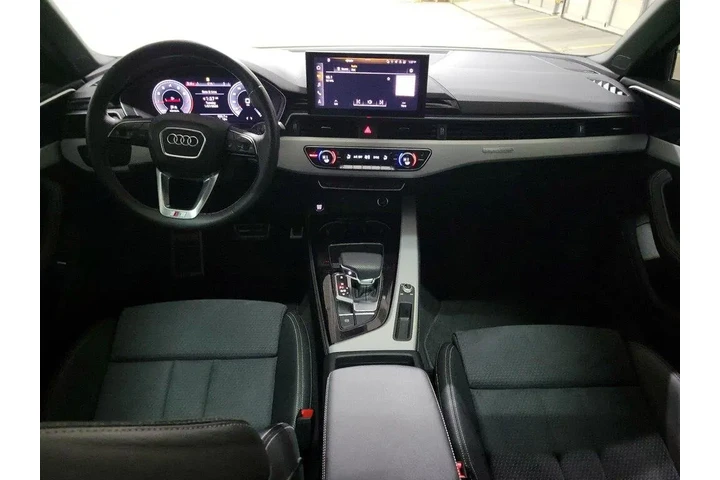 $31998 : Audi A4 2023 AWD quattro S l image 8