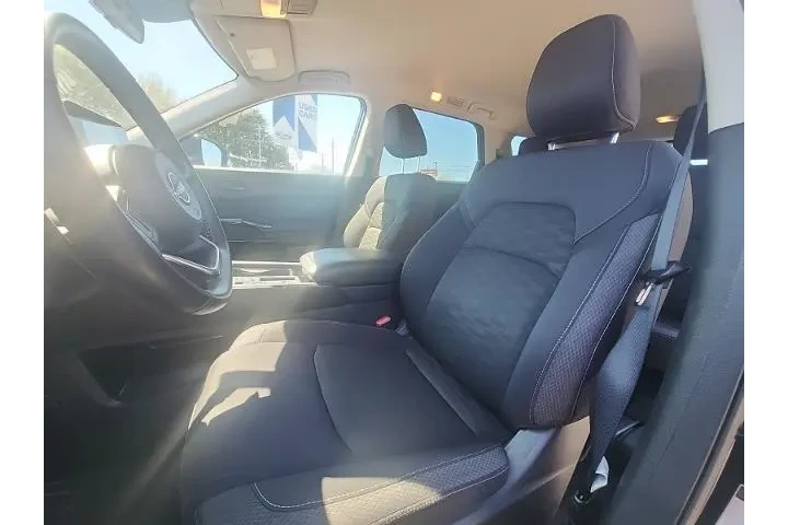 $29498 : Nissan Pathfinder 2025 SV 4d image 8