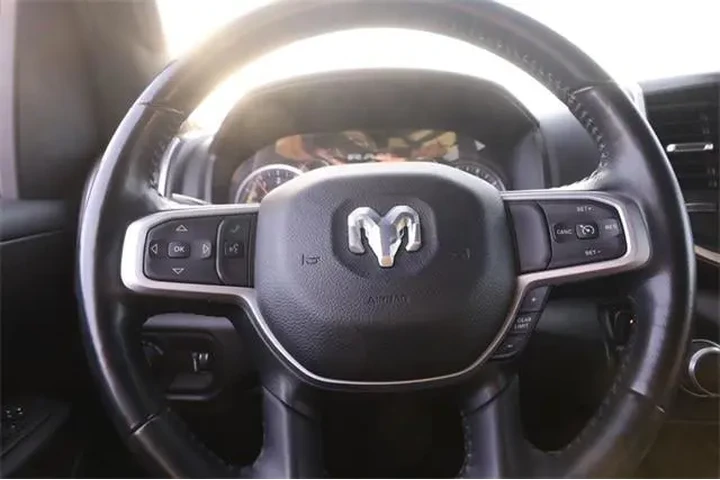 $31950 : Ram 1500 2023 4x4 Big Horn 4 image 9