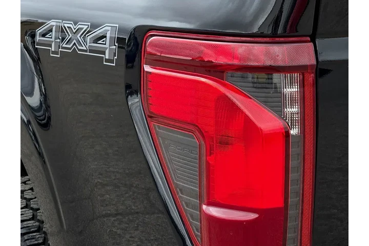 $38595 : Ford F-150 2024 4x4 XLT 4dr image 10