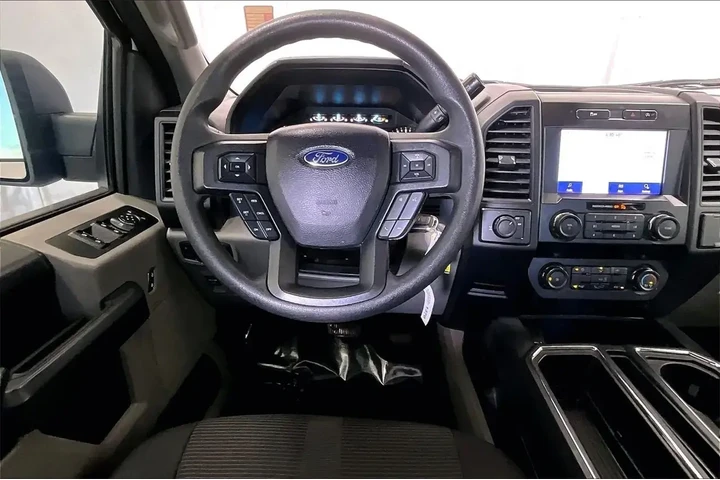 $26251 : Ford F-150 2020 4x2 XL 4dr S image 4