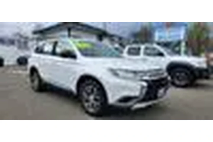 $9995 : 2017 Outlander image 7