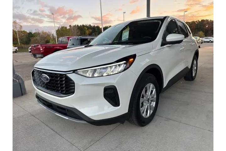 $24900 : Ford Escape 2023 AWD Active image 3