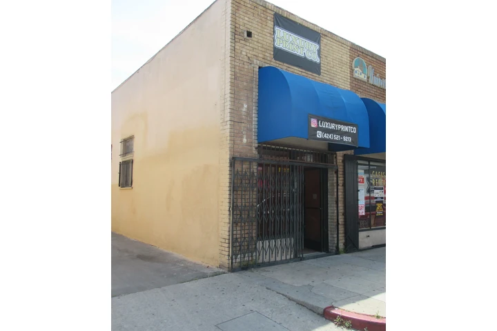 $1100 : South Gate - Local Commercial image 1