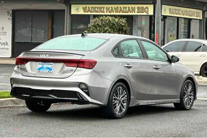 $16449 : Kia Forte 2023 GT-Line 4dr S image 3