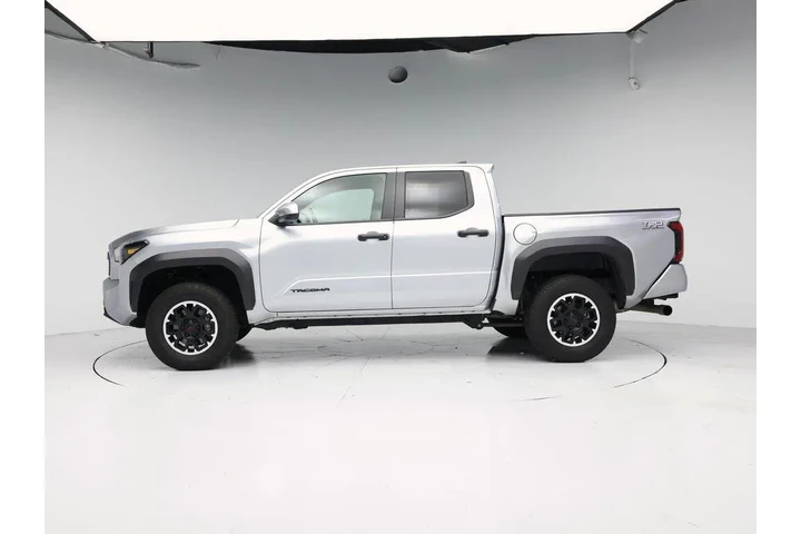 $36998 : Toyota Tacoma 2024 4x4 SR5 4 image 3