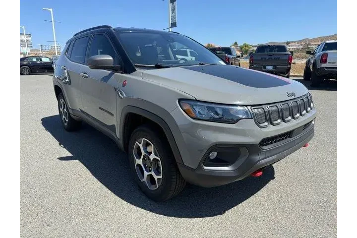 $19380 : Jeep Compass 2022 4x4 Trailh image 4