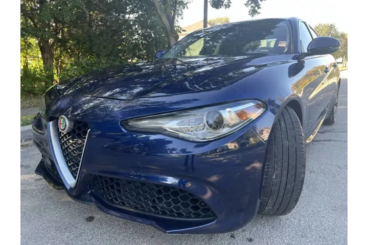 $1 : 2018 Alfa Romeo Giulia image 6