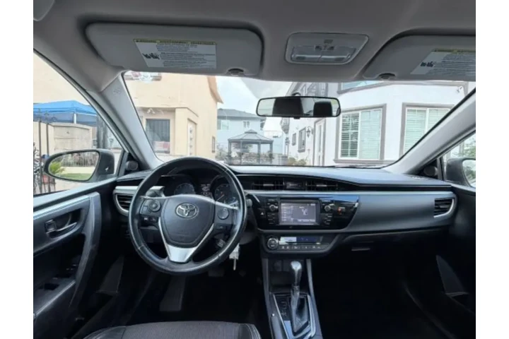 $3600 : Toyota Corolla 2015 image 5
