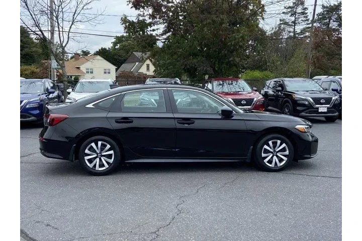 $21995 : Honda Civic 2025 LX 4dr Seda image 3