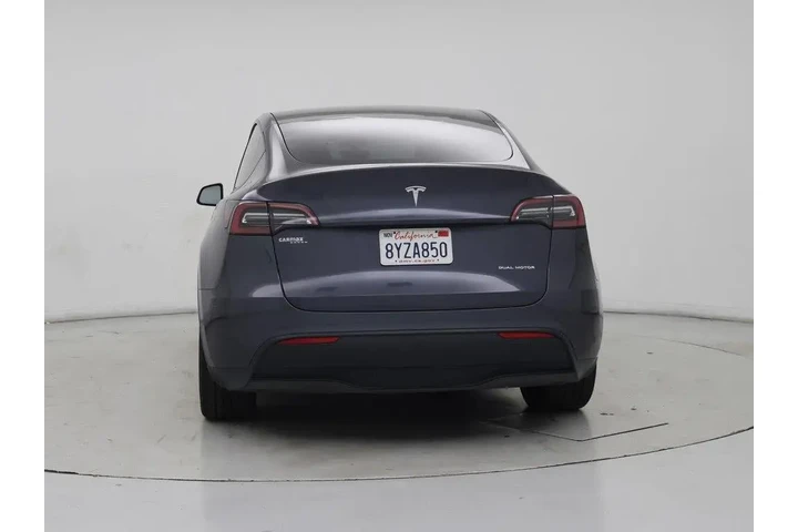 $31998 : Tesla Model Y 2022 AWD Long image 6