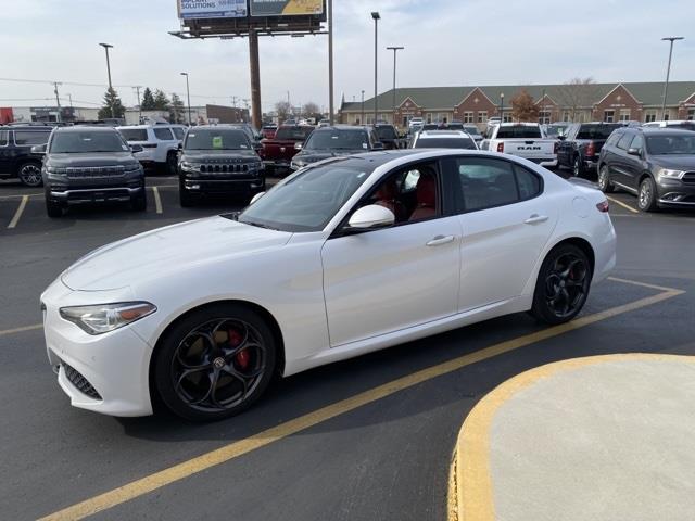 $18246 : Pre-Owned 2018 Giulia Ti image 3