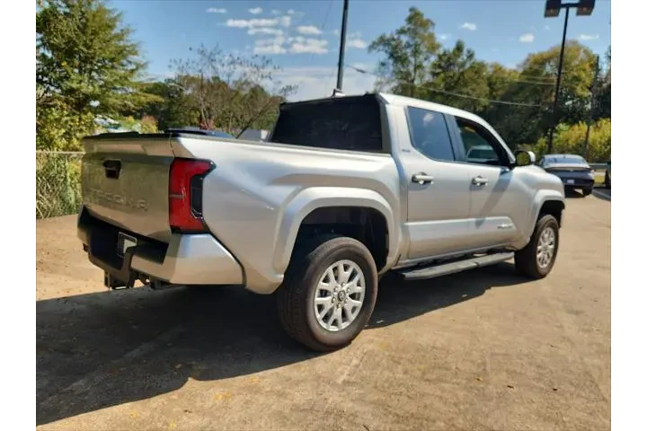 $37991 : Toyota Tacoma 2024 4x4 SR5 4 image 7