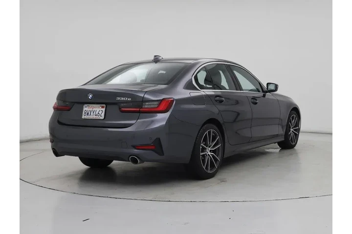 $26998 : BMW 3 Series 2021 330e 4dr S image 8