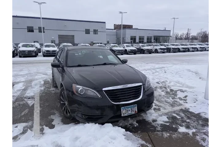 $8998 : Chrysler 200 2012 Touring 4d image 8