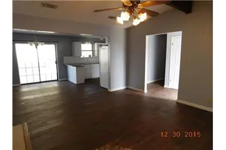 $1300 : Rental property with 3 bedro image 3