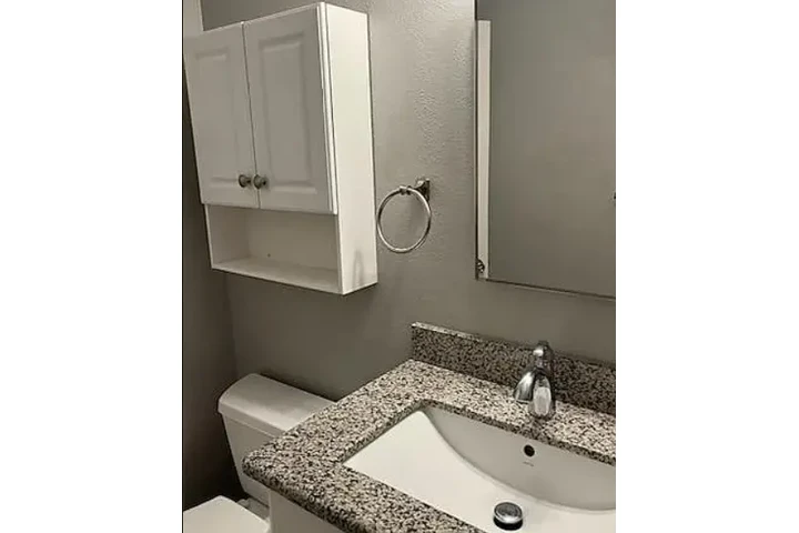 $1050 : Woodbridge Dr, Garden Grove CA image 5