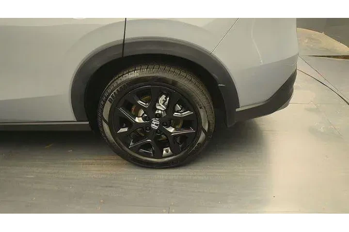 $25812 : Honda HR-V 2024 AWD Sport 4d image 9