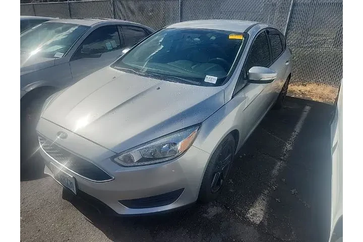 $7881 : Ford Focus 2016 SE 4dr Hatch image 8