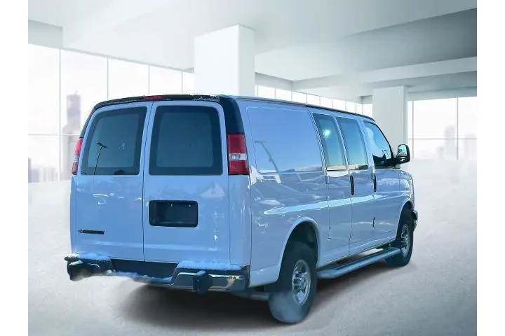 $31888 : Chevrolet Express 2024 2500 image 4
