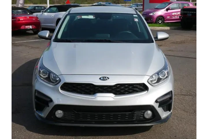 $12496 : Kia Forte 2020 FE 4dr Sedan image 9