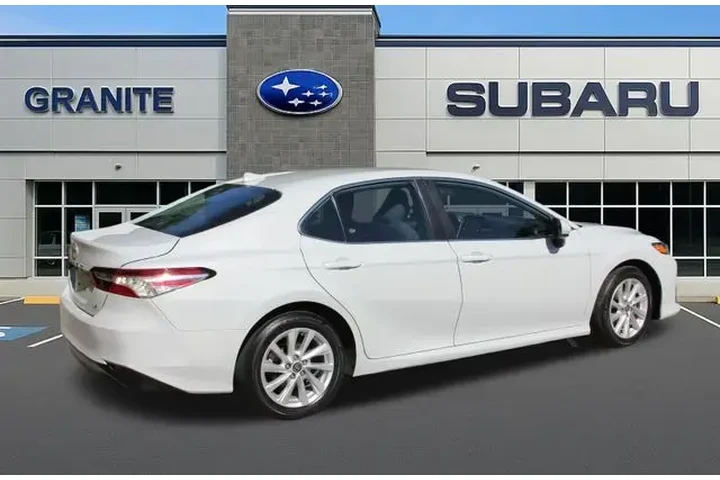 $22290 : Toyota Camry 2024 LE 4dr Sed image 9