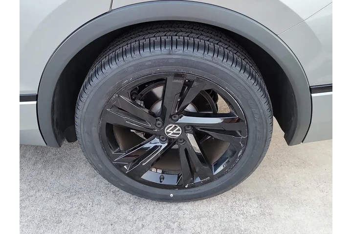 $23498 : Volkswagen Tiguan 2023 SE R- image 4