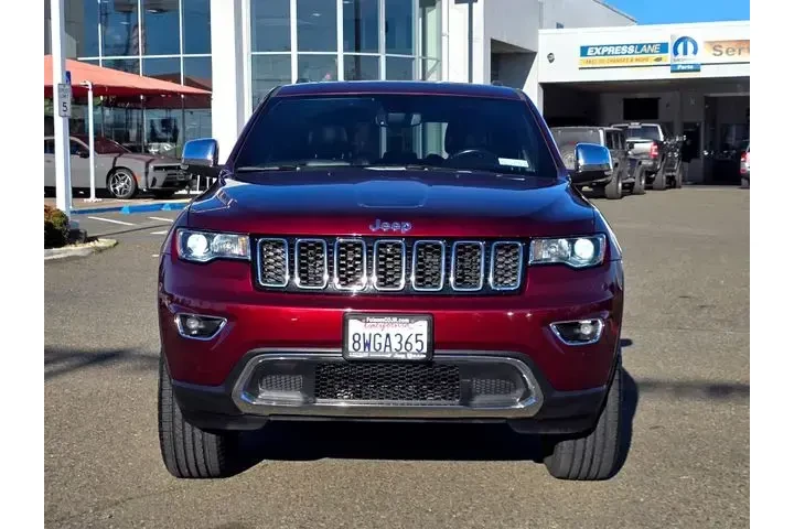 $21900 : Jeep Grand Cherokee 2021 4x4 image 2