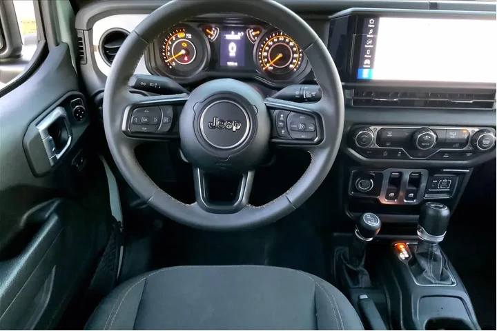 $30415 : Jeep Wrangler 2024 4x4 Sport image 5