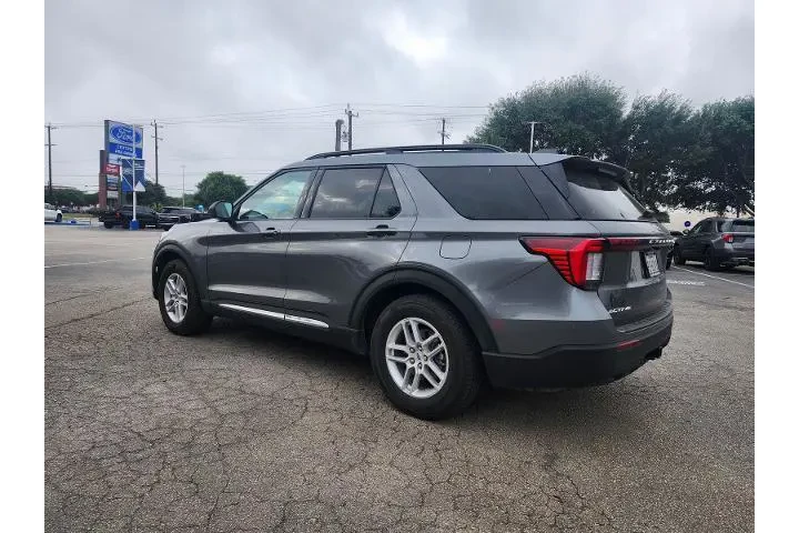 $35998 : Ford Explorer 2025 Active 4d image 4