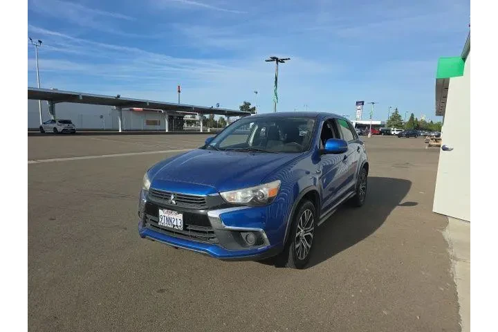 $8900 : Mitsubishi Outlander Sport 2 image 9