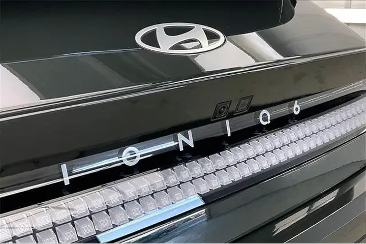 $29990 : Hyundai IONIQ 6 2024 AWD SEL image 9