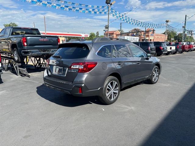 2018 Outback 2.5i Limited image 5