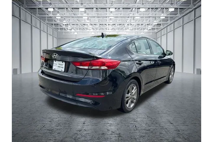 $10995 : Hyundai ELANTRA 2018 Value E image 7