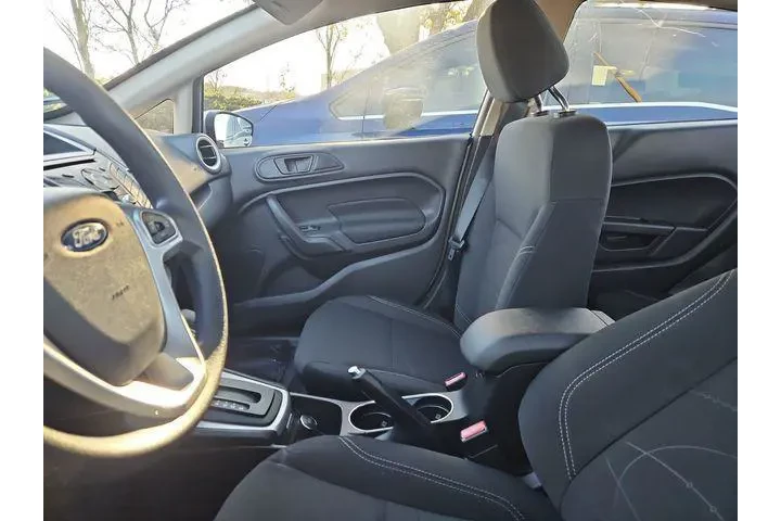 $9991 : Ford Fiesta 2019 SE 4dr Seda image 8