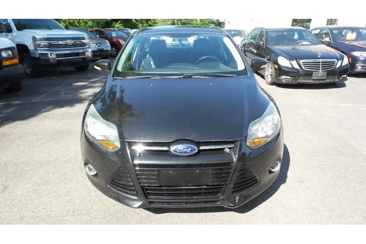 $6900 : 2014 Focus Titanium image 8