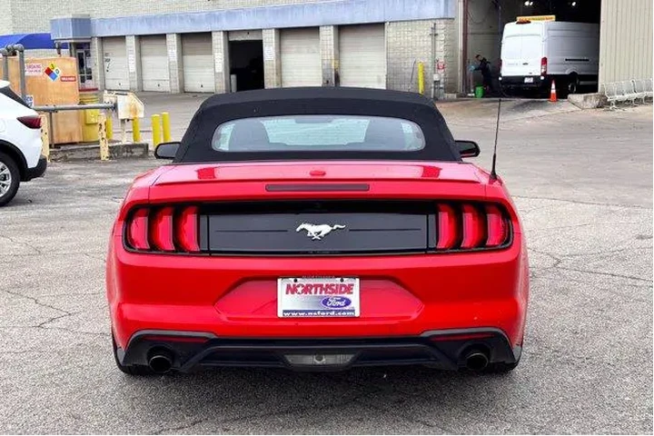 $19977 : Ford Mustang 2021 EcoBoost P image 7