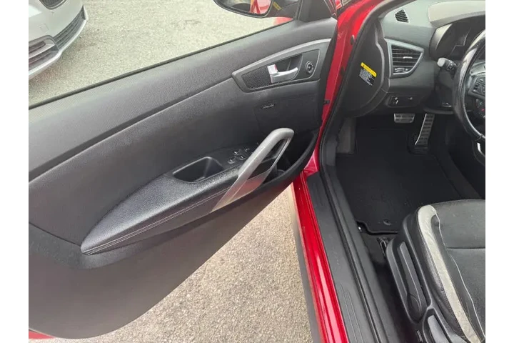 $6297 : 2015 Veloster Turbo image 10