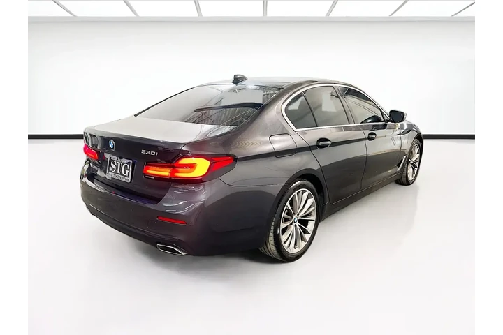 $27020 : BMW 5 Series 2022 530i 4dr S image 3